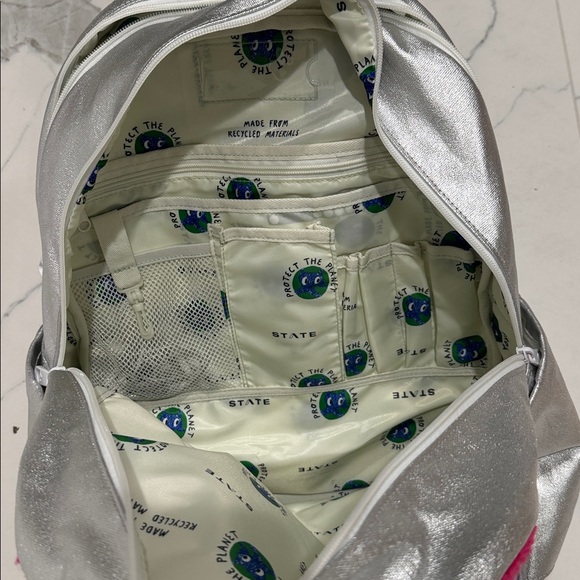 State Backpack - Picture 3 of 4